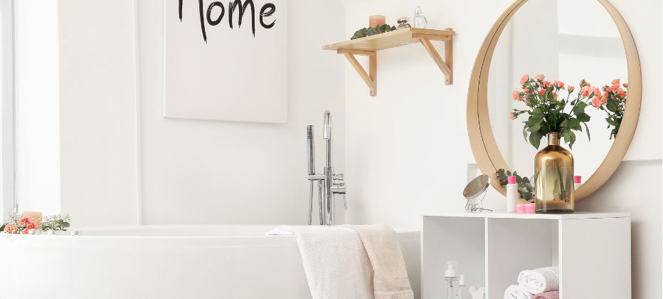 ¿Por qué elegir una decoración para tu baño en color blanco y madera?